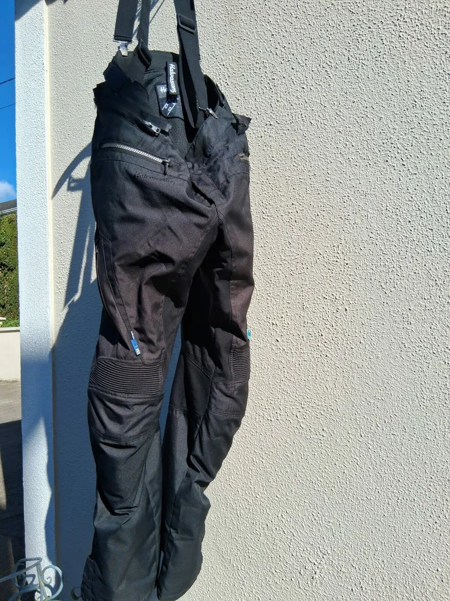 Halvarssons all weather suit. - Image 4