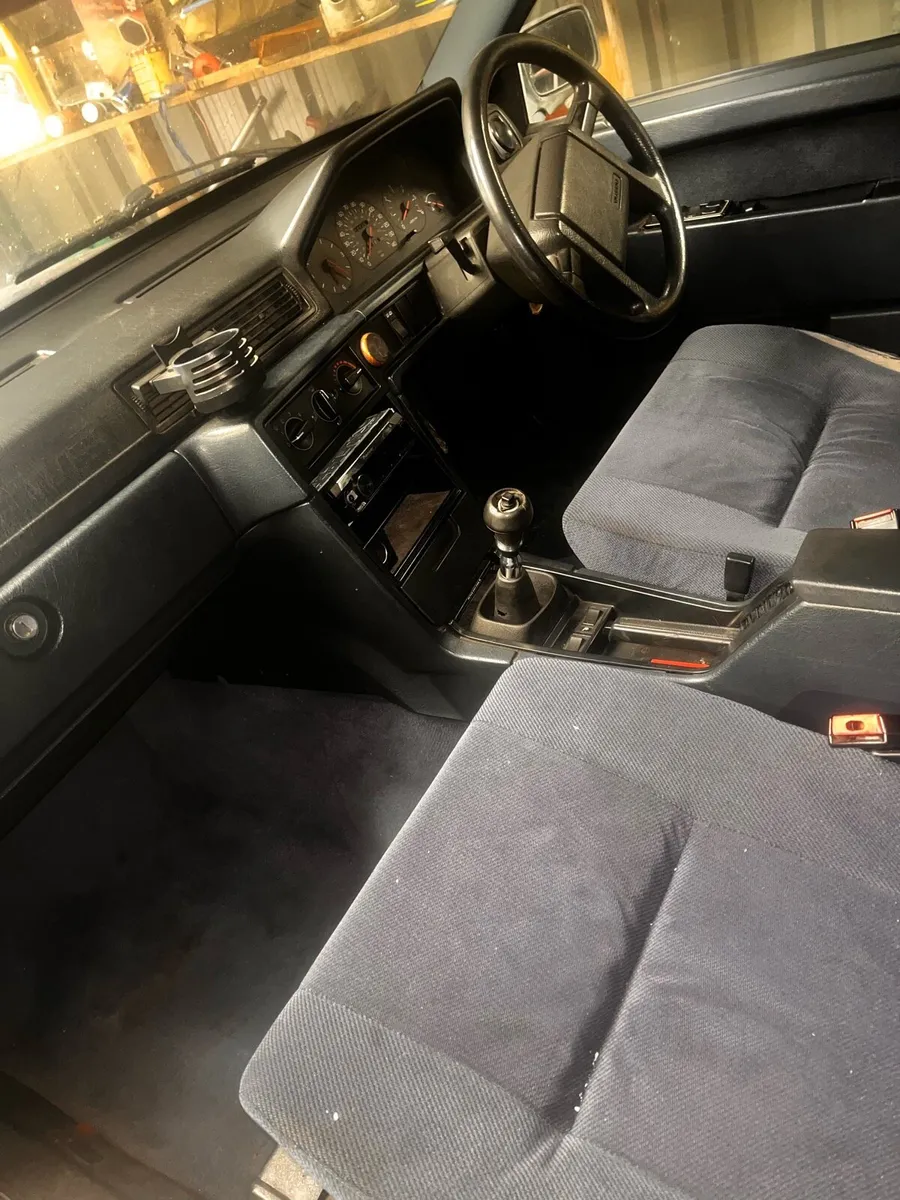 Volvo 940 - Image 4