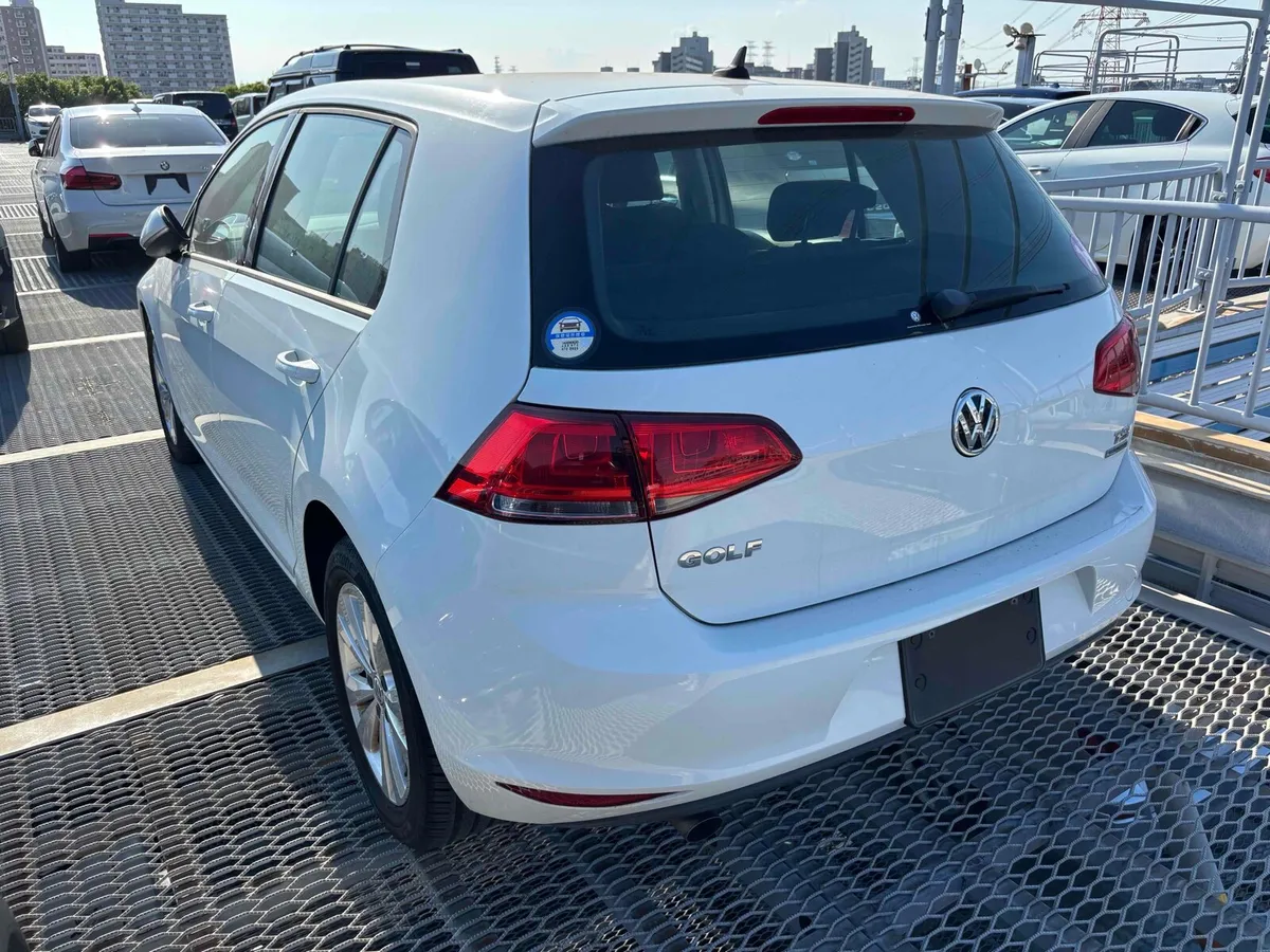 VW Golf 2014 1.2tsi Auto - Image 2