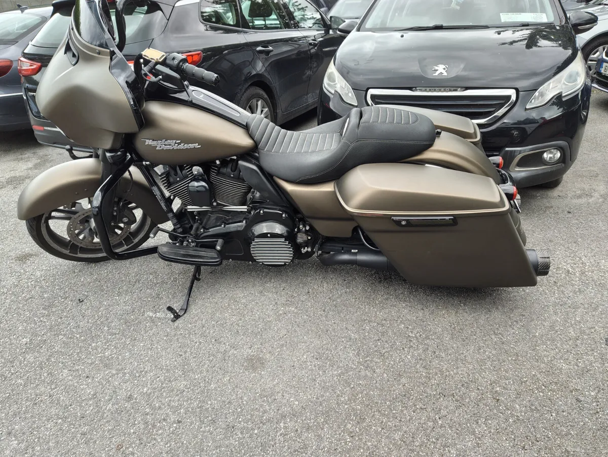 2016 HARLEY DAVIDSON  STREET GLIDE  CUSTOM - Image 1