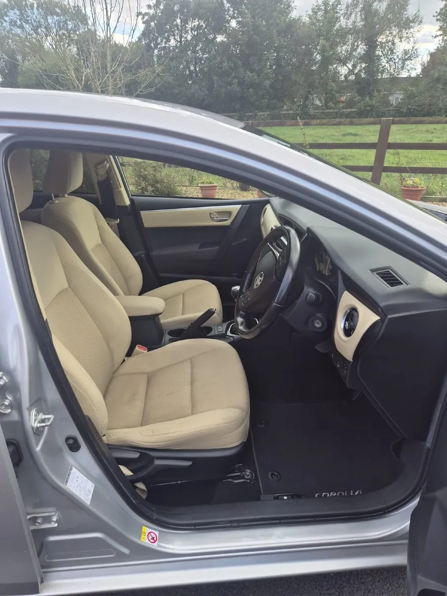 Toyota Corolla 2017 - Image 4