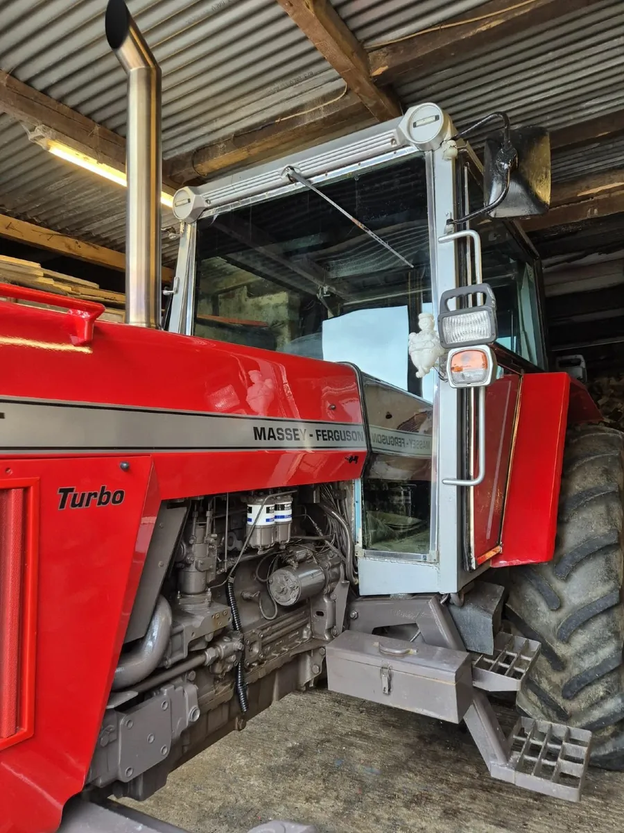 Massey Ferguson - Image 1