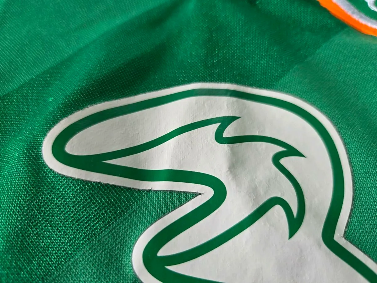 Ireland Football Home Jersey 2015 to 2016 Shirt - Image 4