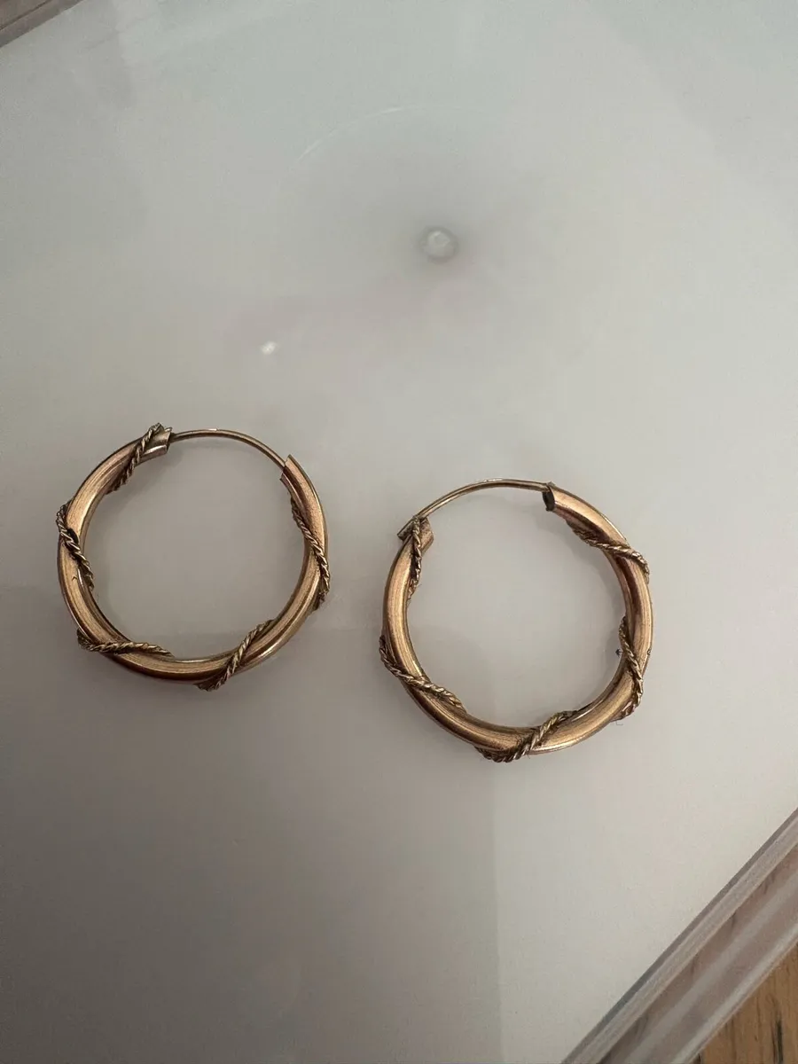 9ct gold hoop earrings - Image 2