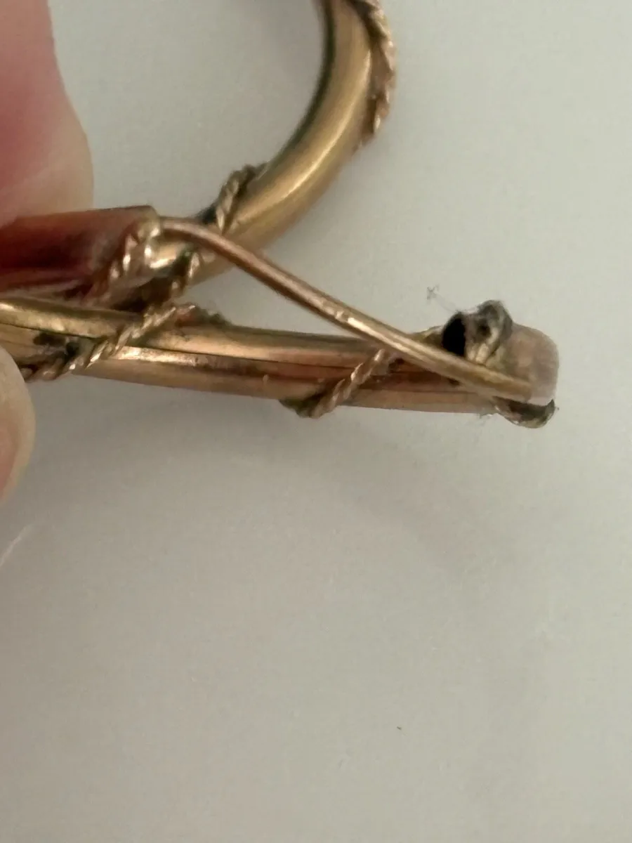 9ct gold hoop earrings - Image 4