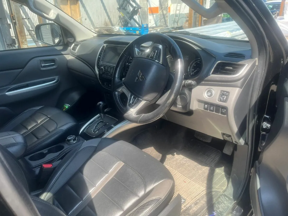 Jeep - Mitsubishi L200 - Image 3