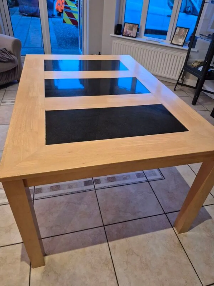 Kitchen table - Image 2