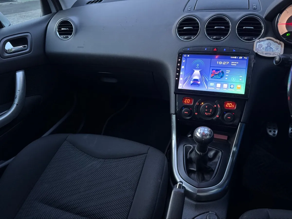 Peugeot 308 2013 - Image 2