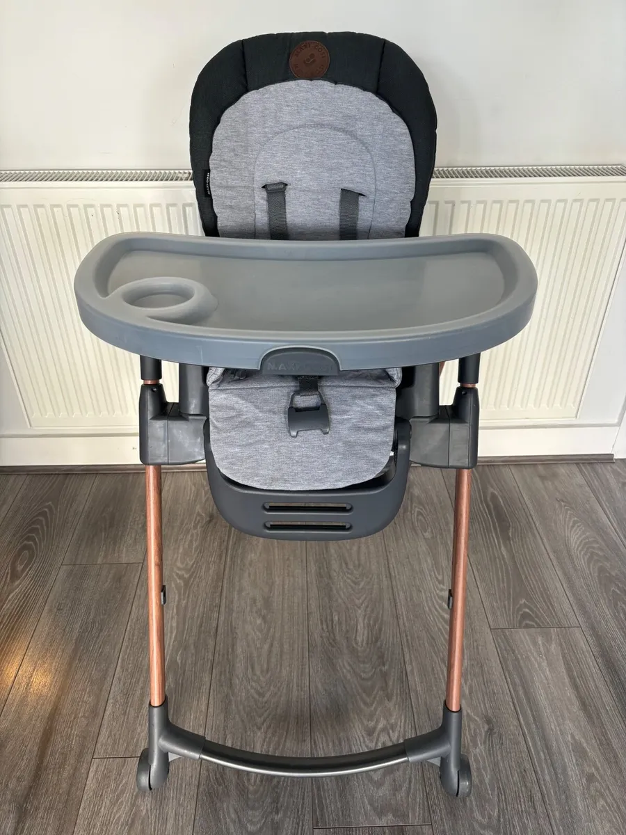 High chair - Image 1