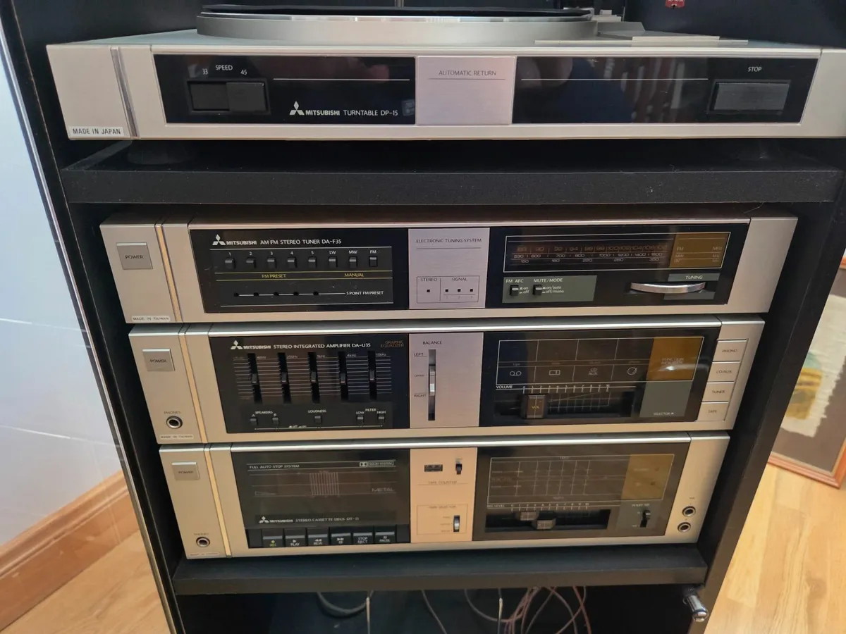 Mitsubishi sound system - Image 1