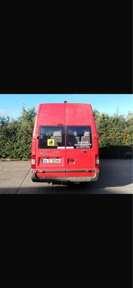 Ford Transit Minibus - Image 3
