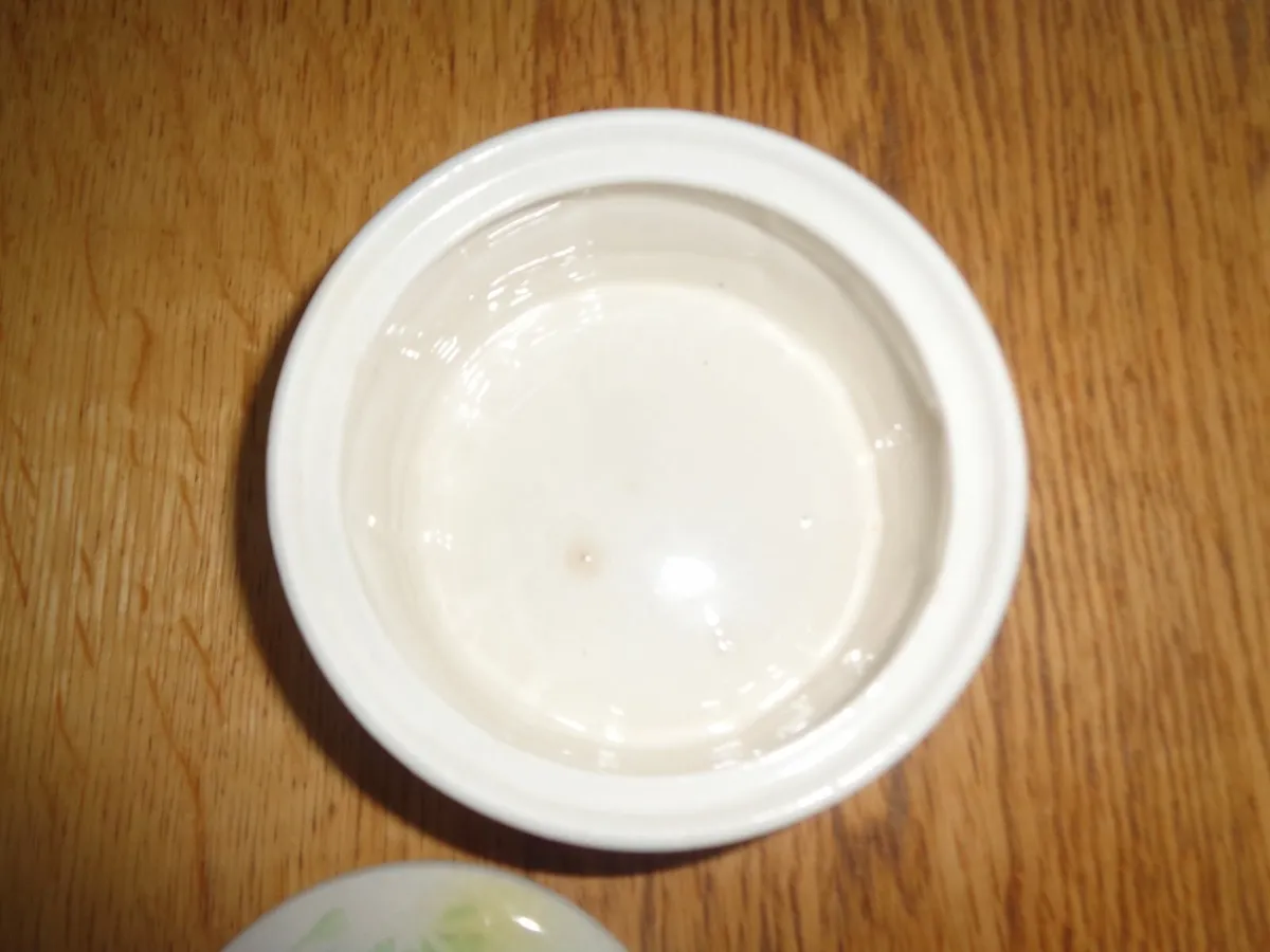 Vintage Ceramic Trinket Holder for Sale - Image 4