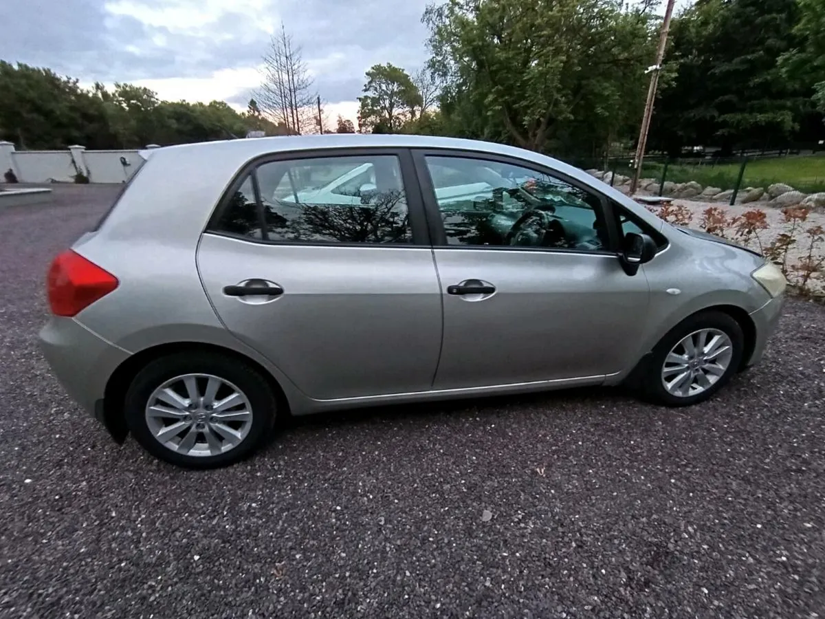 Toyota auris 07 - Image 2