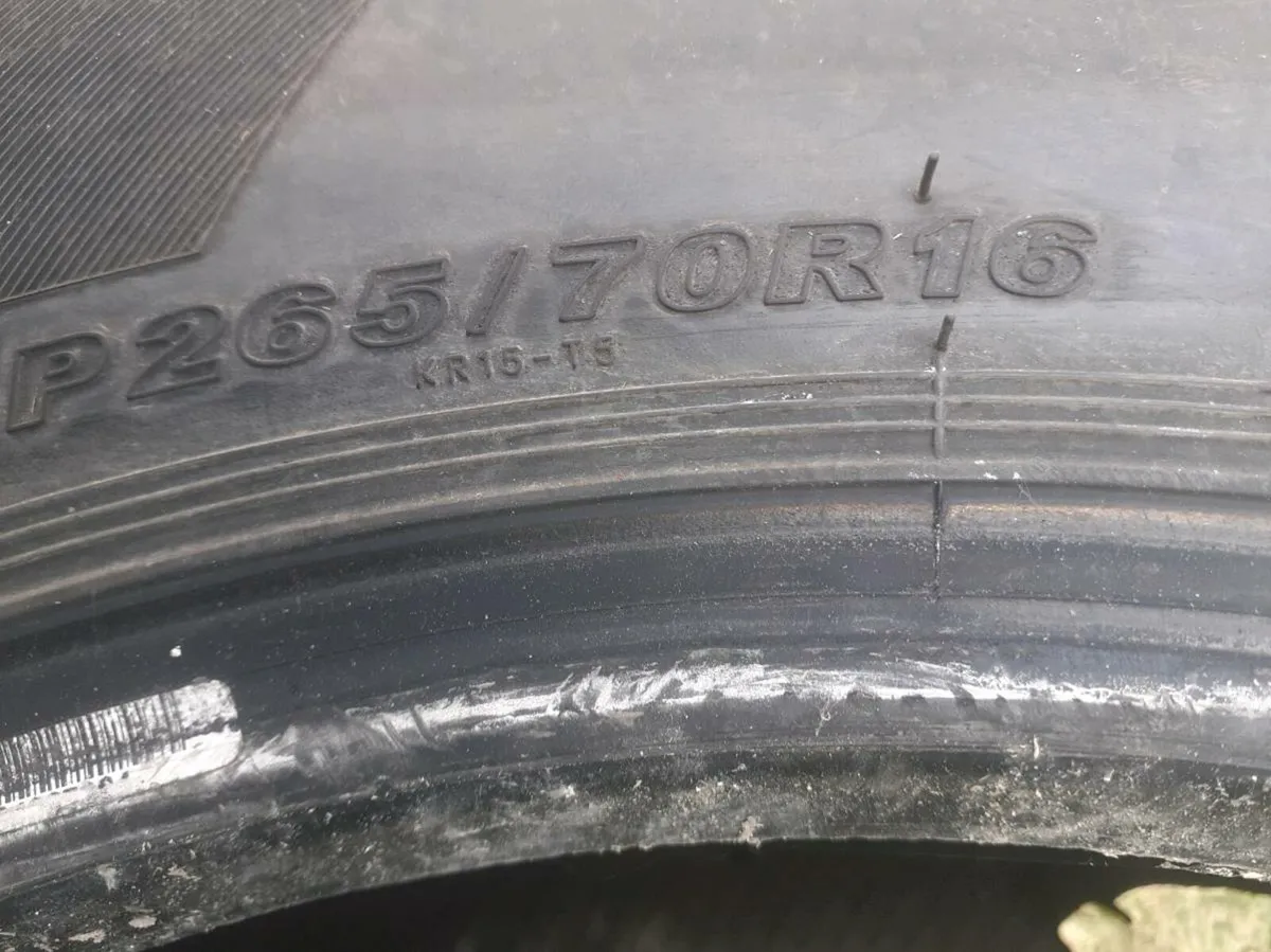 Jeep tyres 265/70/16 - Image 1