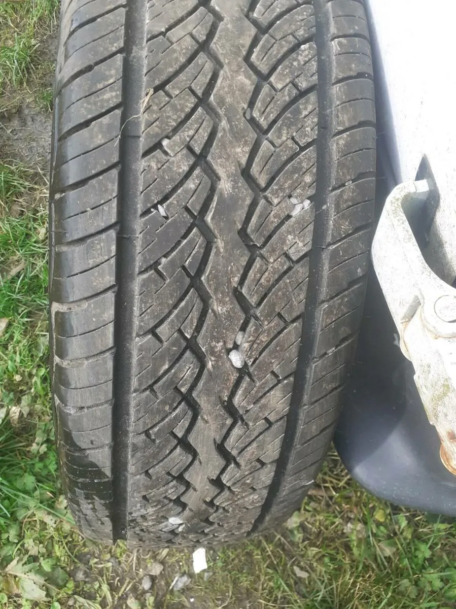 Jeep tyres 265/70/16 - Image 2