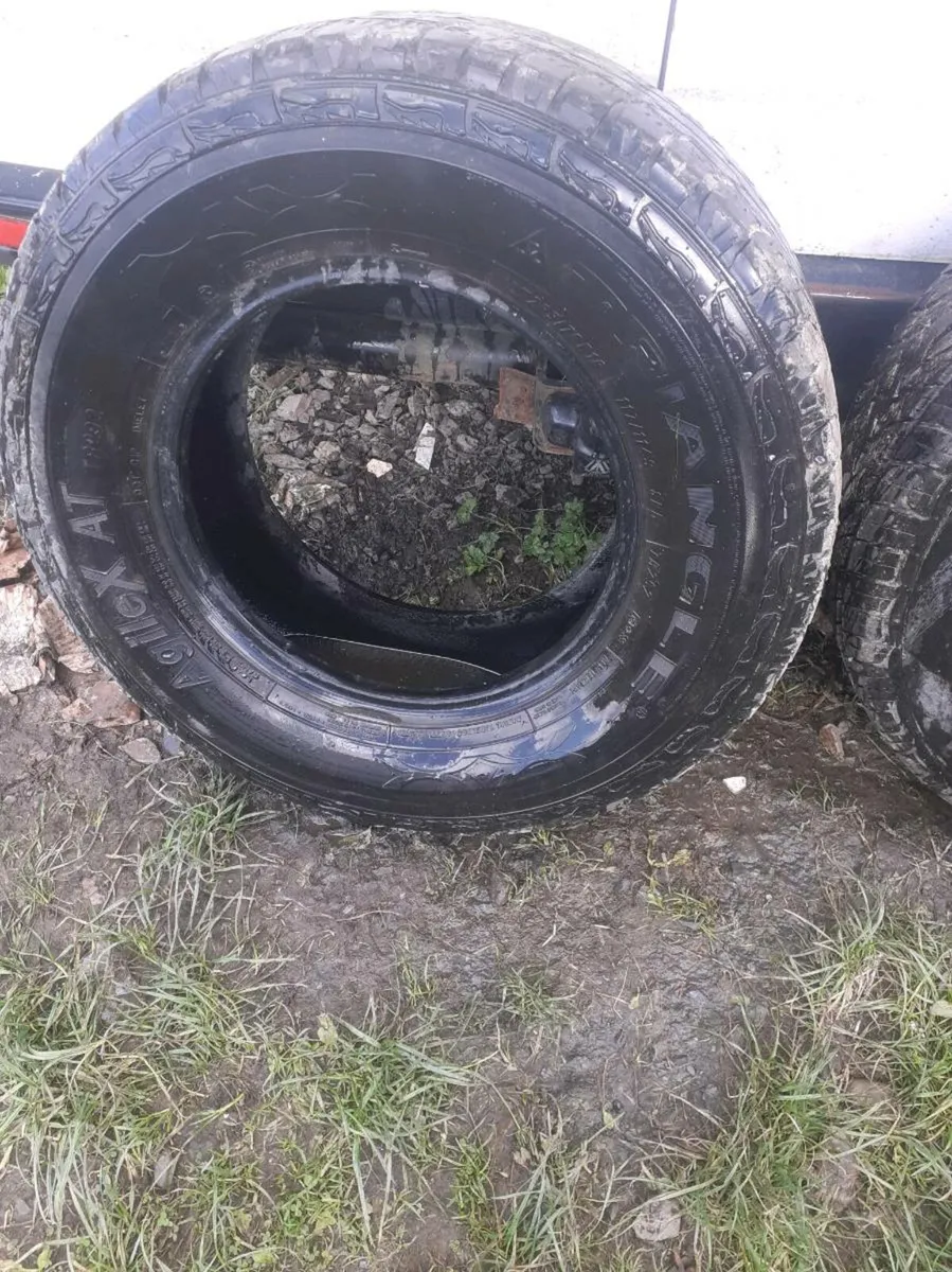 Jeep tyres 265/70/16 - Image 4