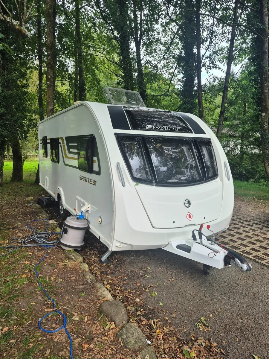 Caravan - Image 1