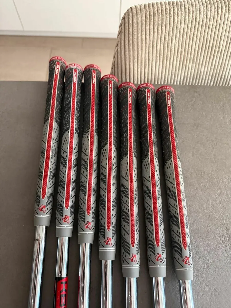 Titleist AP2 iron set 4-PW - Image 2