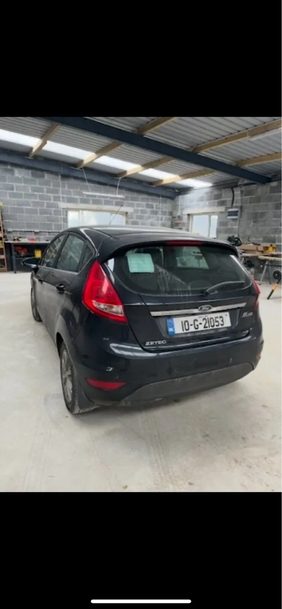 Ford Fiesta Zetec - Image 2