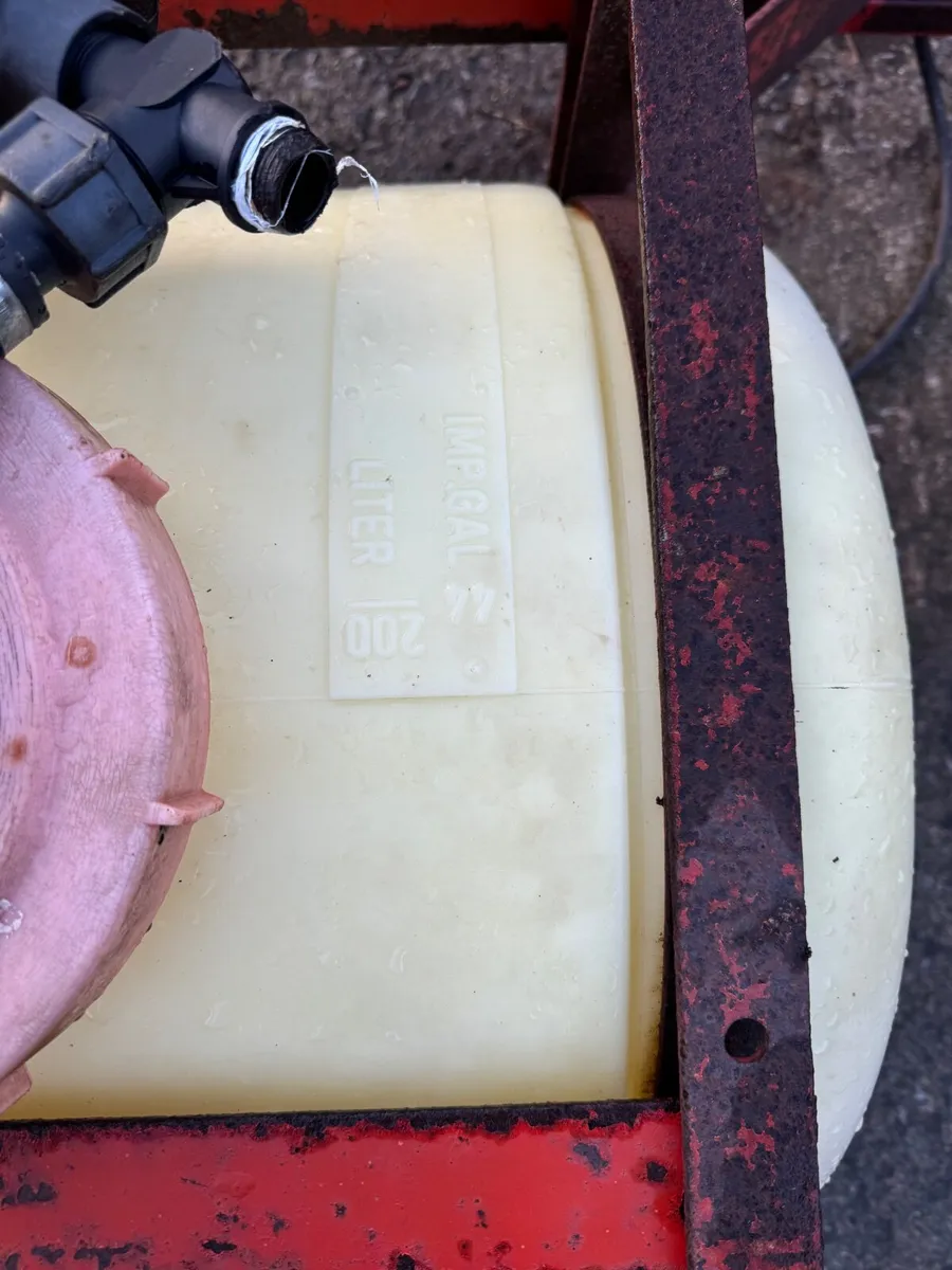 Hardi 200L Sprayer - Image 2