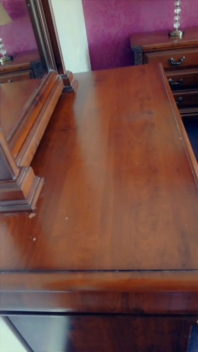 Dresser - Image 3
