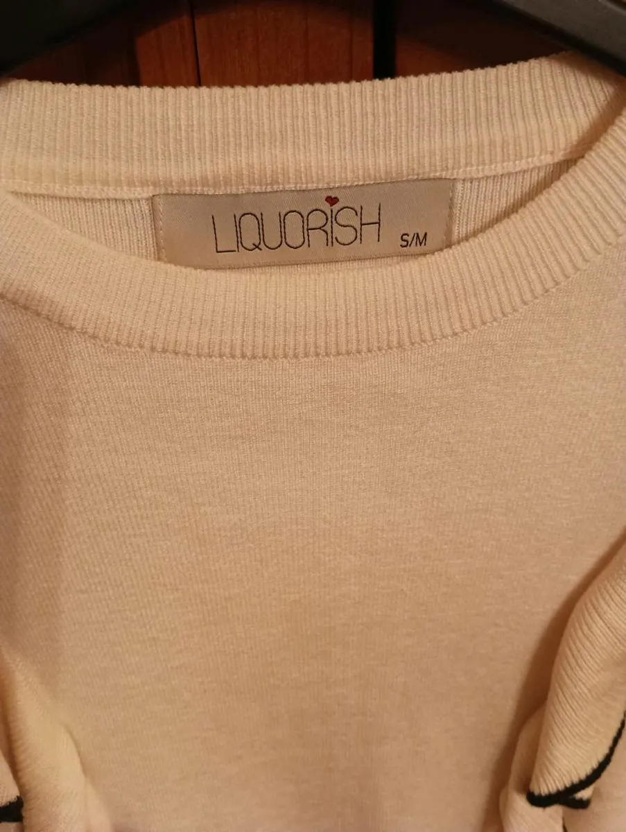 Ladies beautiful hardly worn jumper s/m - Image 4