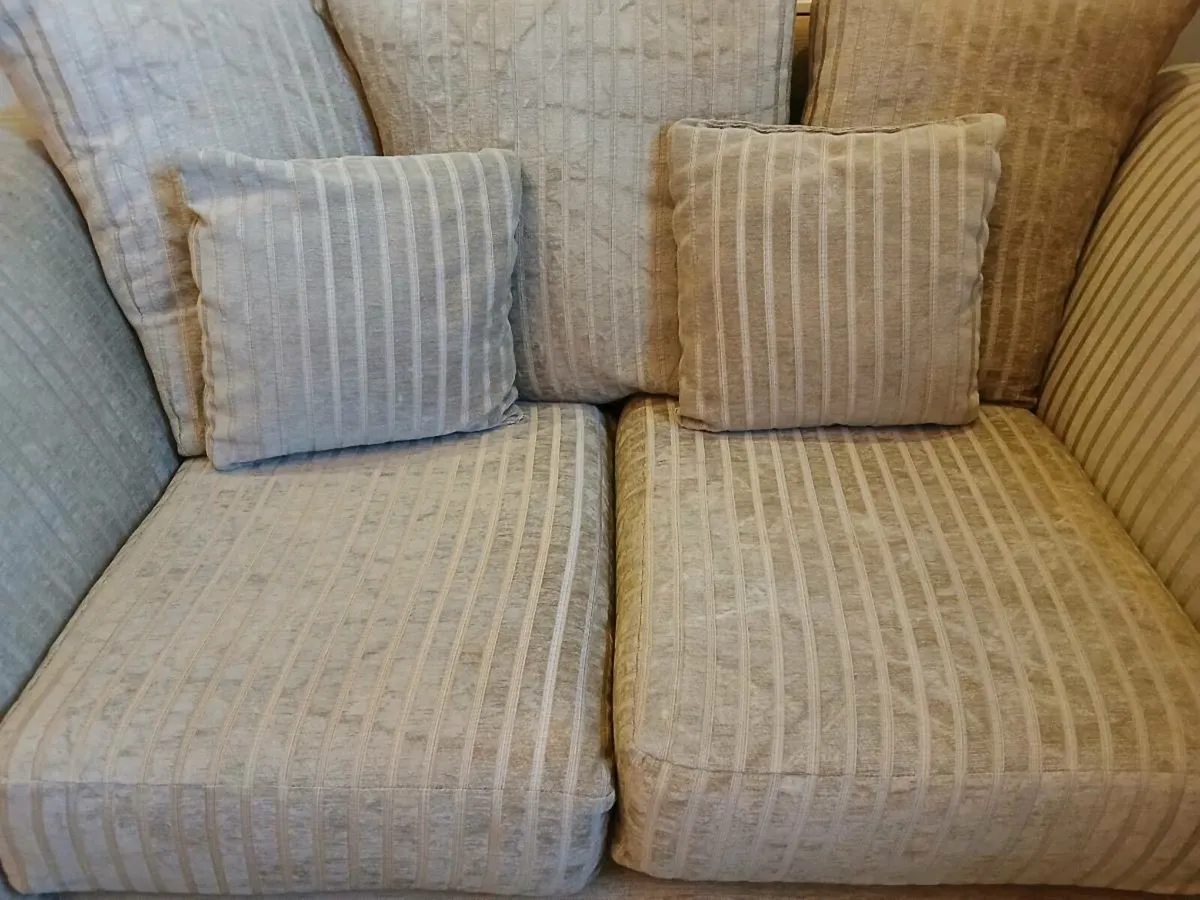 Sofa (2 & 3 seater) - Image 4