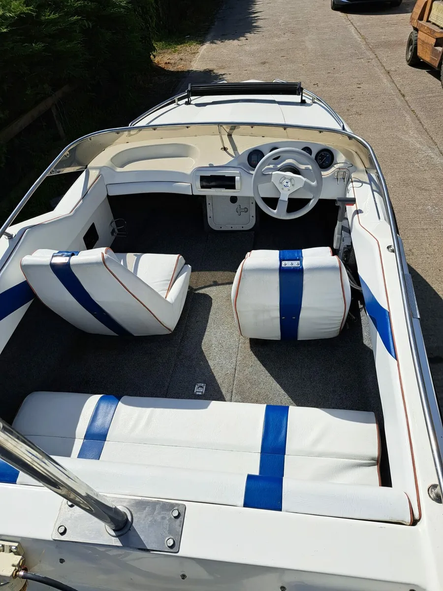 Speed boat - Image 2