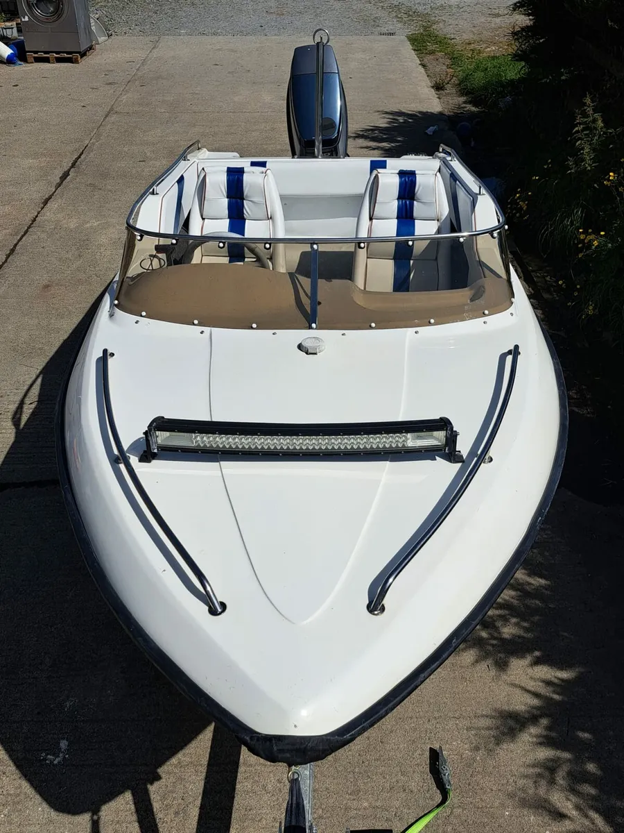 Speed boat - Image 3