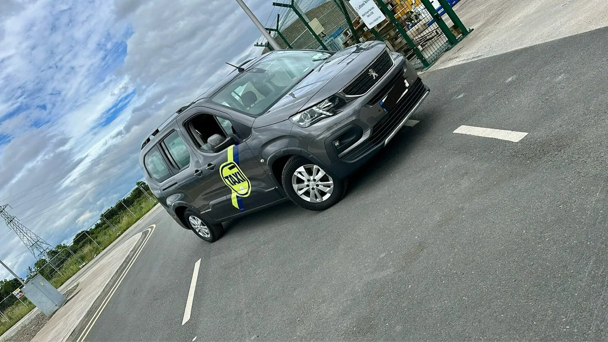 Taxi for rent