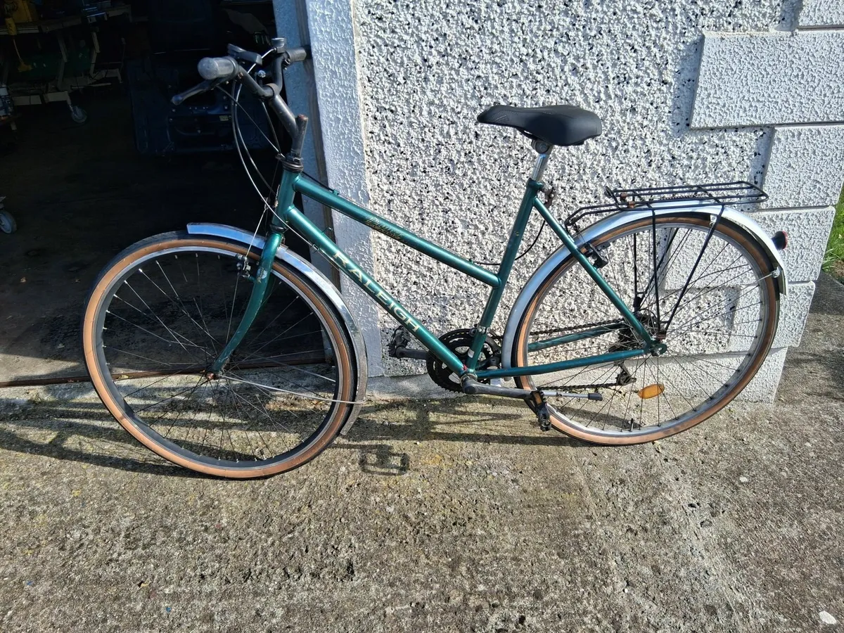 Ladys raleigh bicycle - Image 2