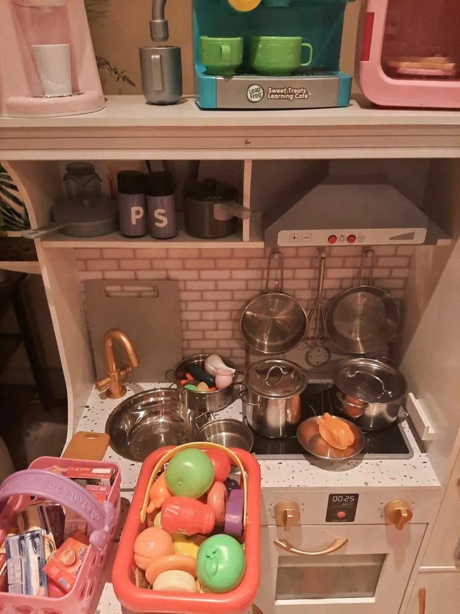 Toy kitchaen - Image 2