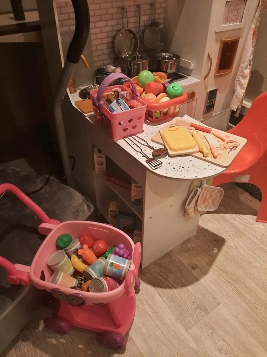Toy kitchaen - Image 3