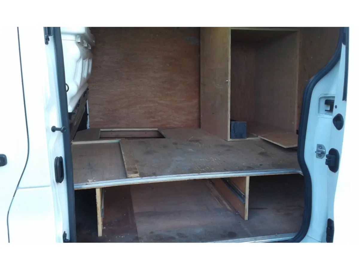 Renault Trafic LL30 ENERGY DCI 120 BUSINESS P - Image 2