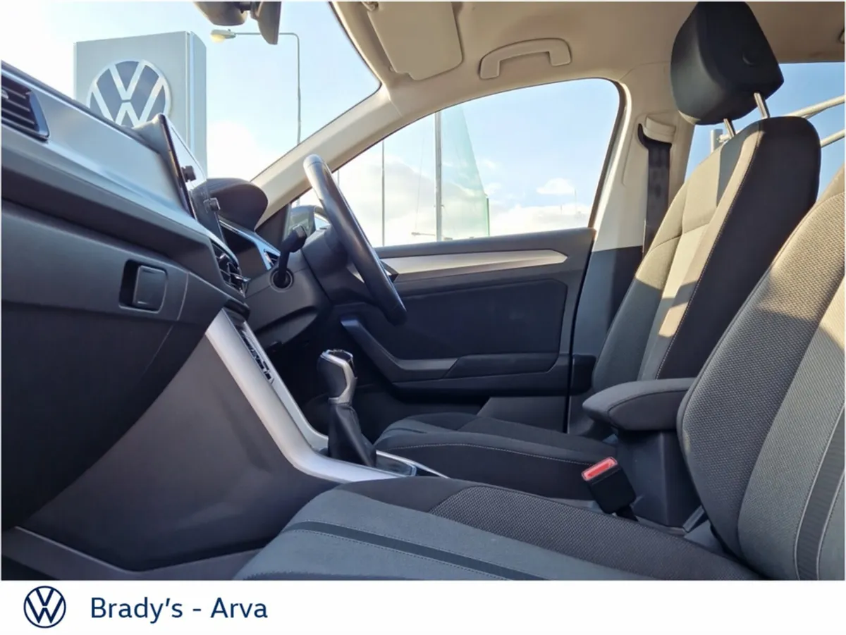 Volkswagen T-Roc LIFE 2.0 TDI 116HP M6F - Image 3