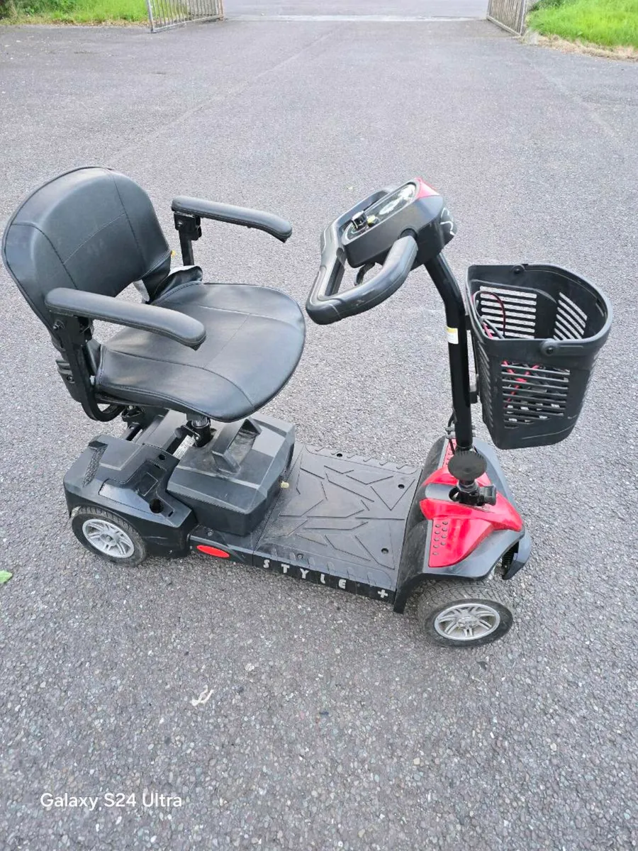 Mobility scooter - Image 1