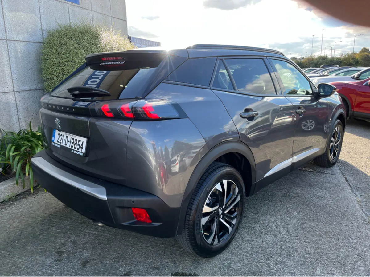 Peugeot 2008 ALLURE 1.2 PETROL - Image 4