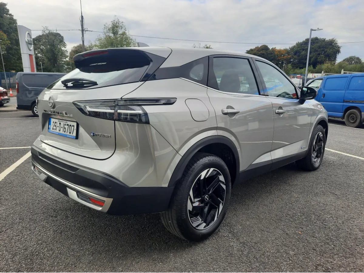 Nissan Qashqai E-POWER SV MY24 4DR A - Image 3