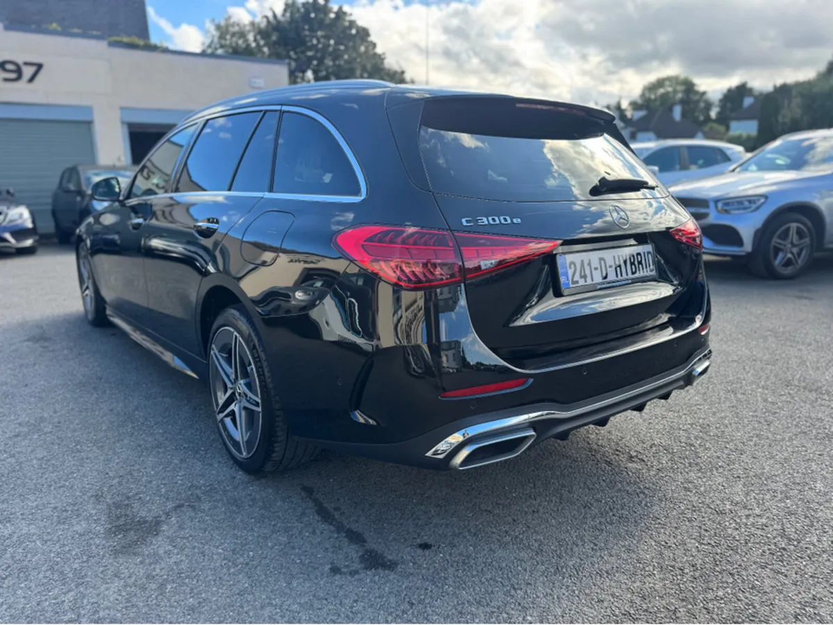 Mercedes-Benz C-Class C300 E AMG LINE PREMIUM PLUS - Image 3