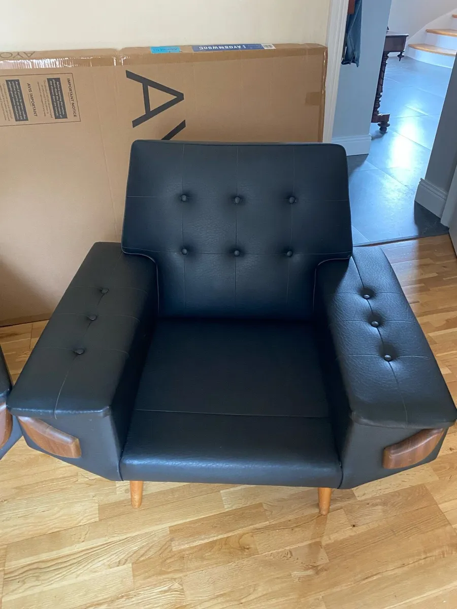 Pair of black leather mid century armchairs - Image 3