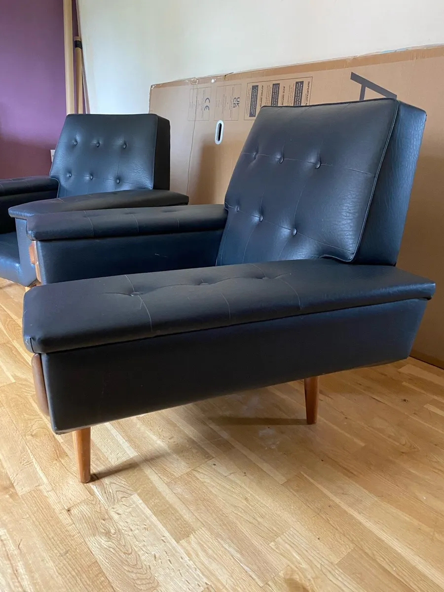 Pair of black leather mid century armchairs - Image 4