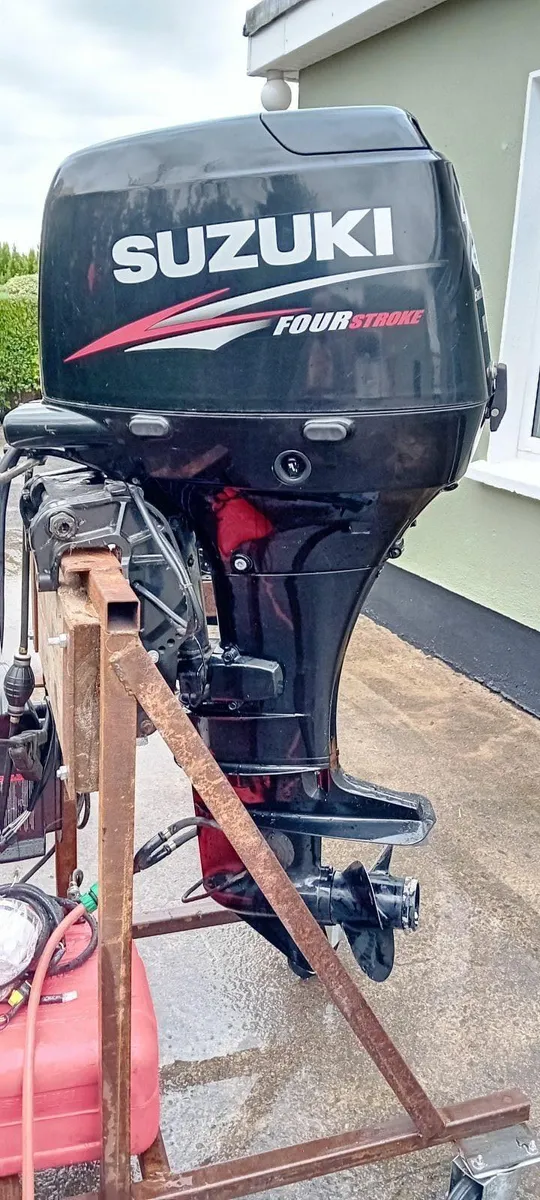 Suzuki DF40 four stroke outboard - Image 1