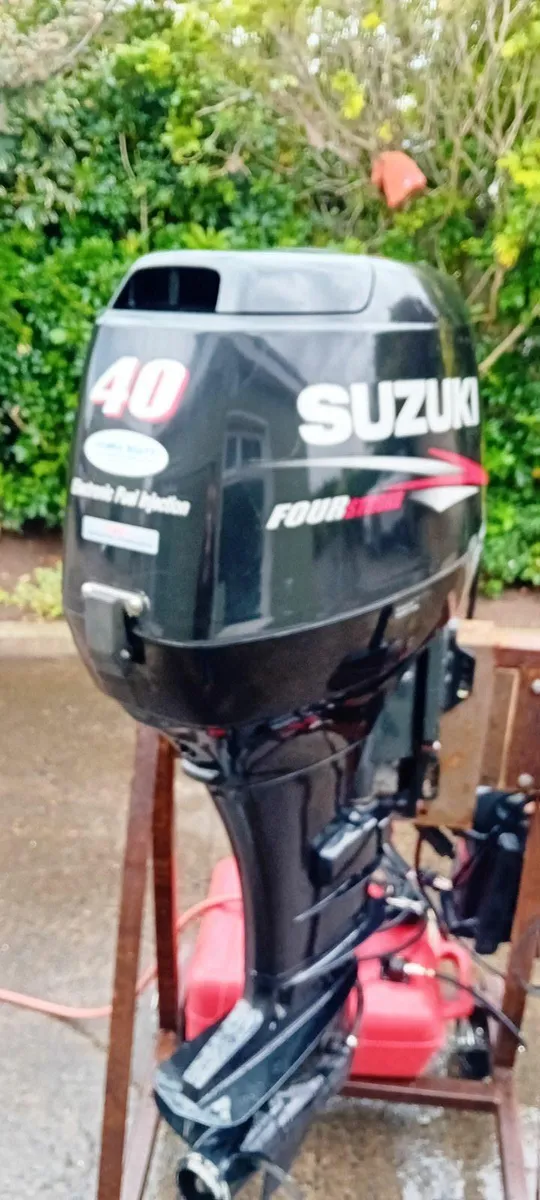 Suzuki DF40 four stroke outboard - Image 3