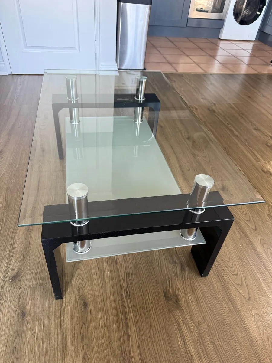Glass coffee table, in very good condition - Image 4