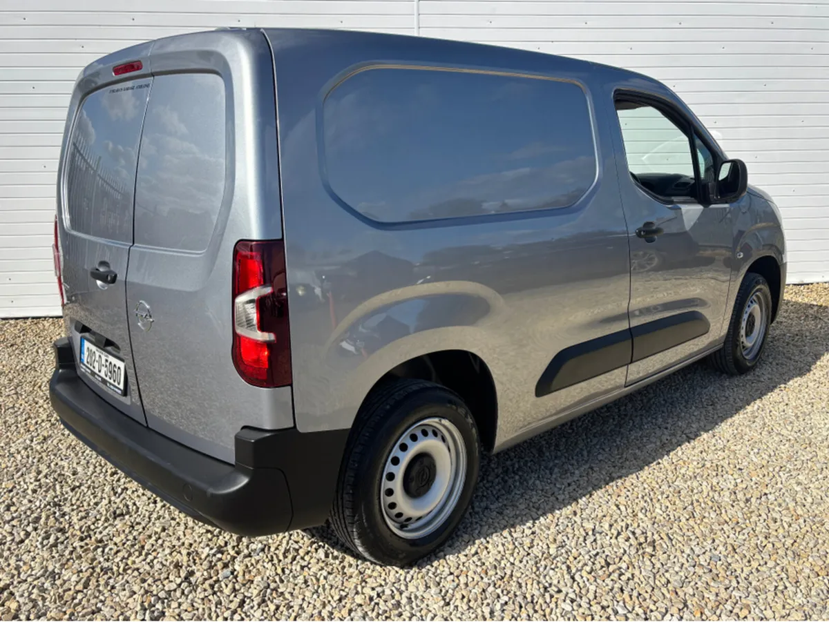 Opel Combo CARGO L1H1 75PS 5DR - Image 3