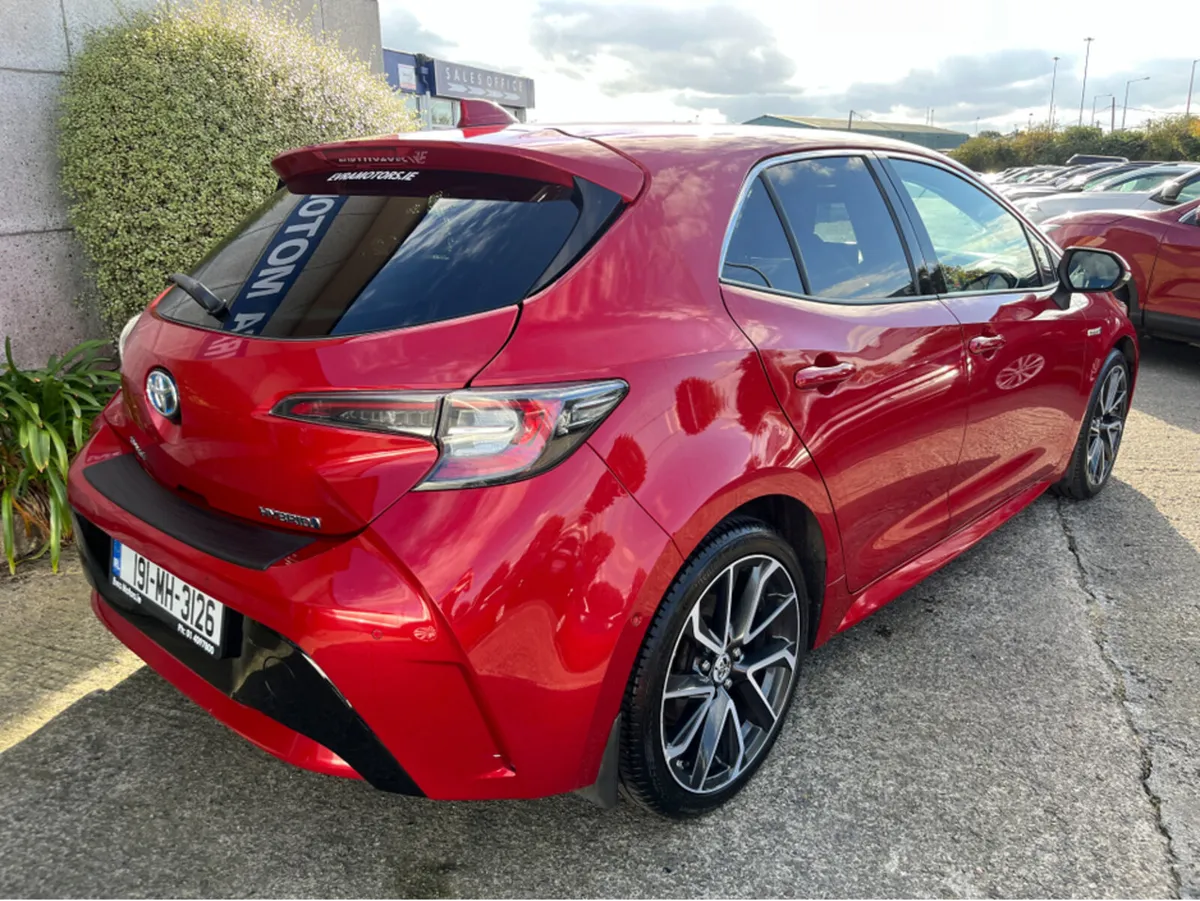 Toyota Corolla EXCEL HYBRID AUTOMATIC 1.8 PETROL / - Image 4