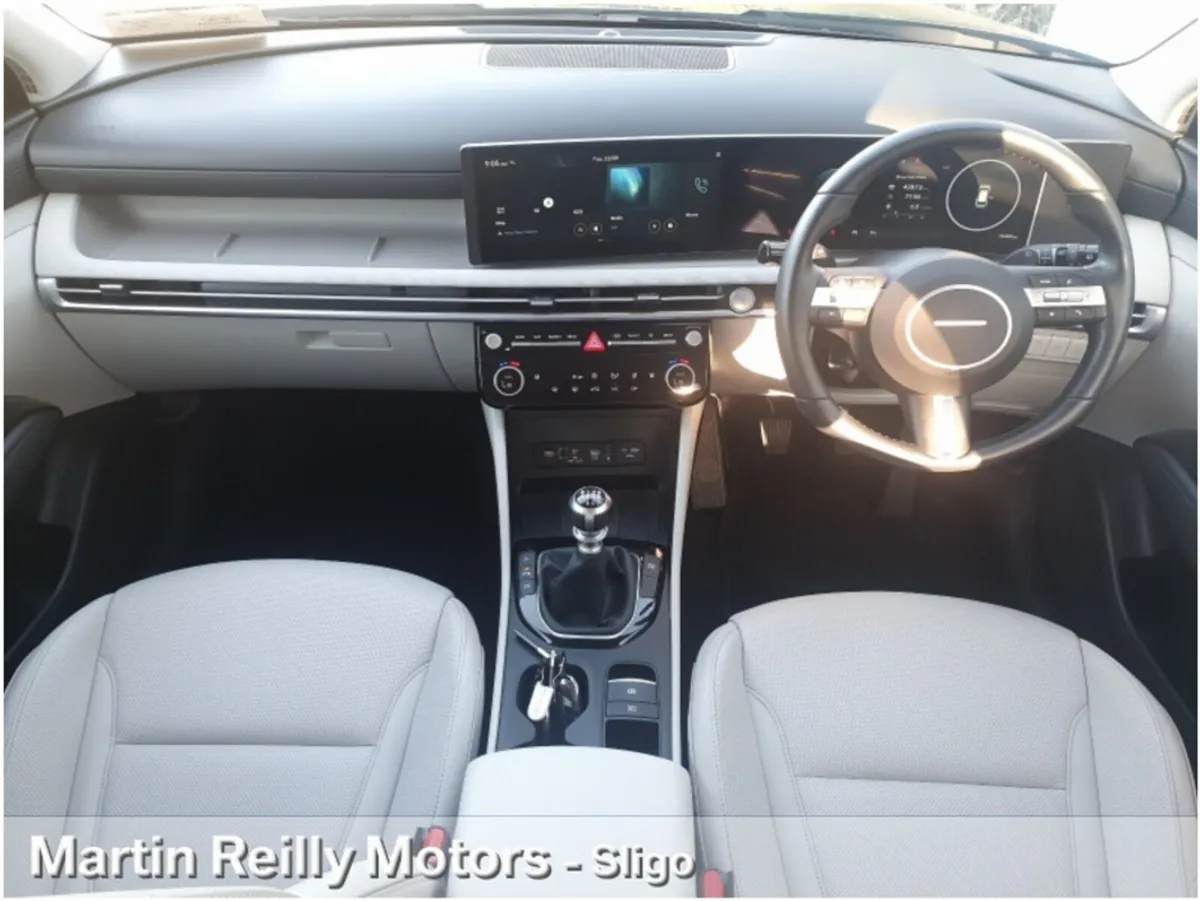 Hyundai Tucson 1.6 Executive Plus - Image 2