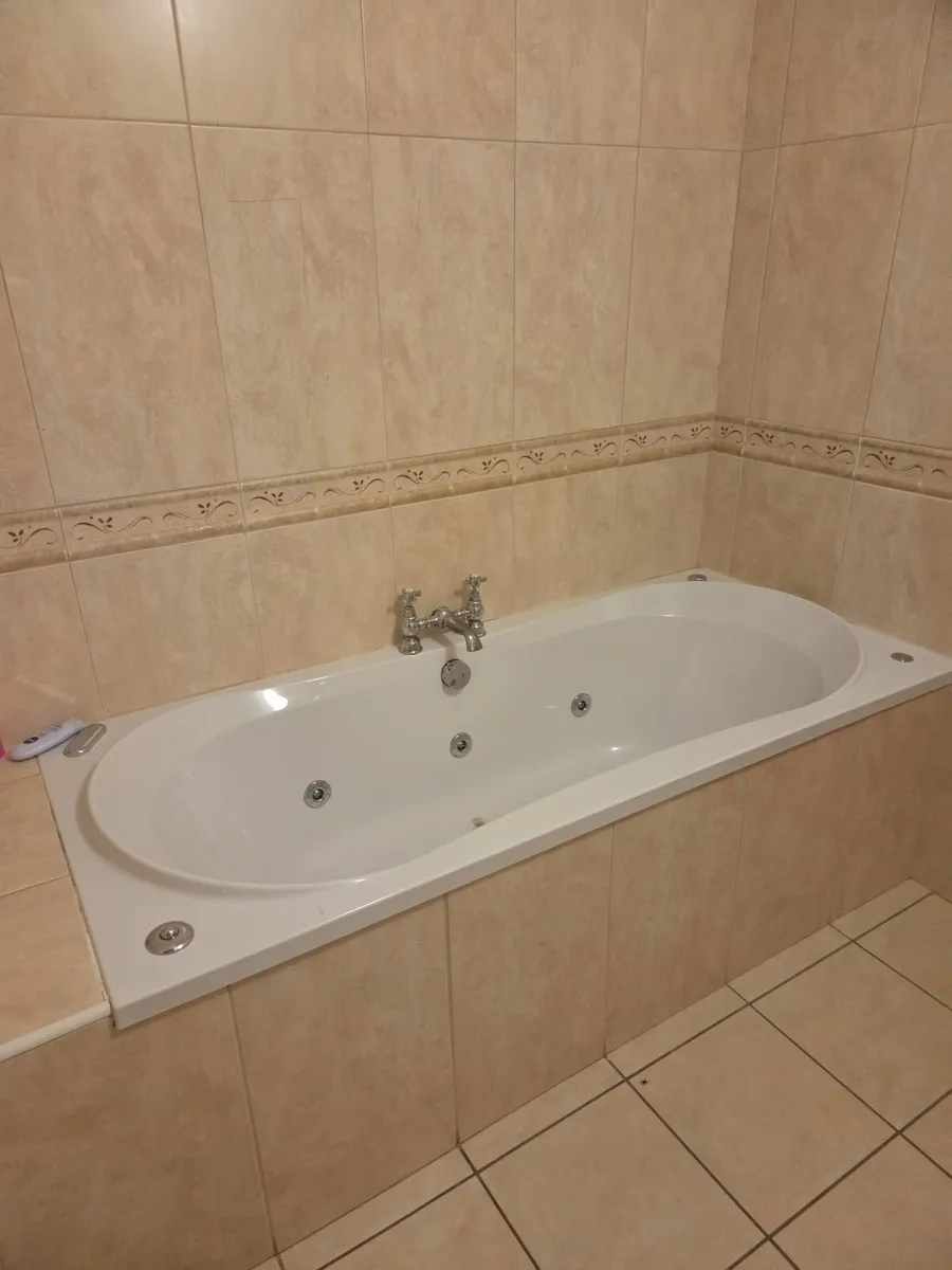 Bath for sale - Image 3
