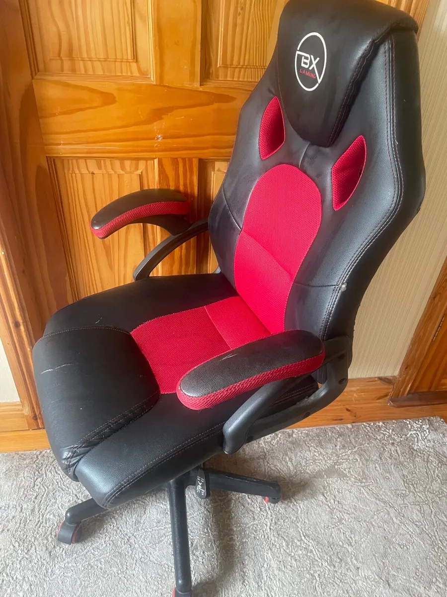 Gaming chair - Image 4