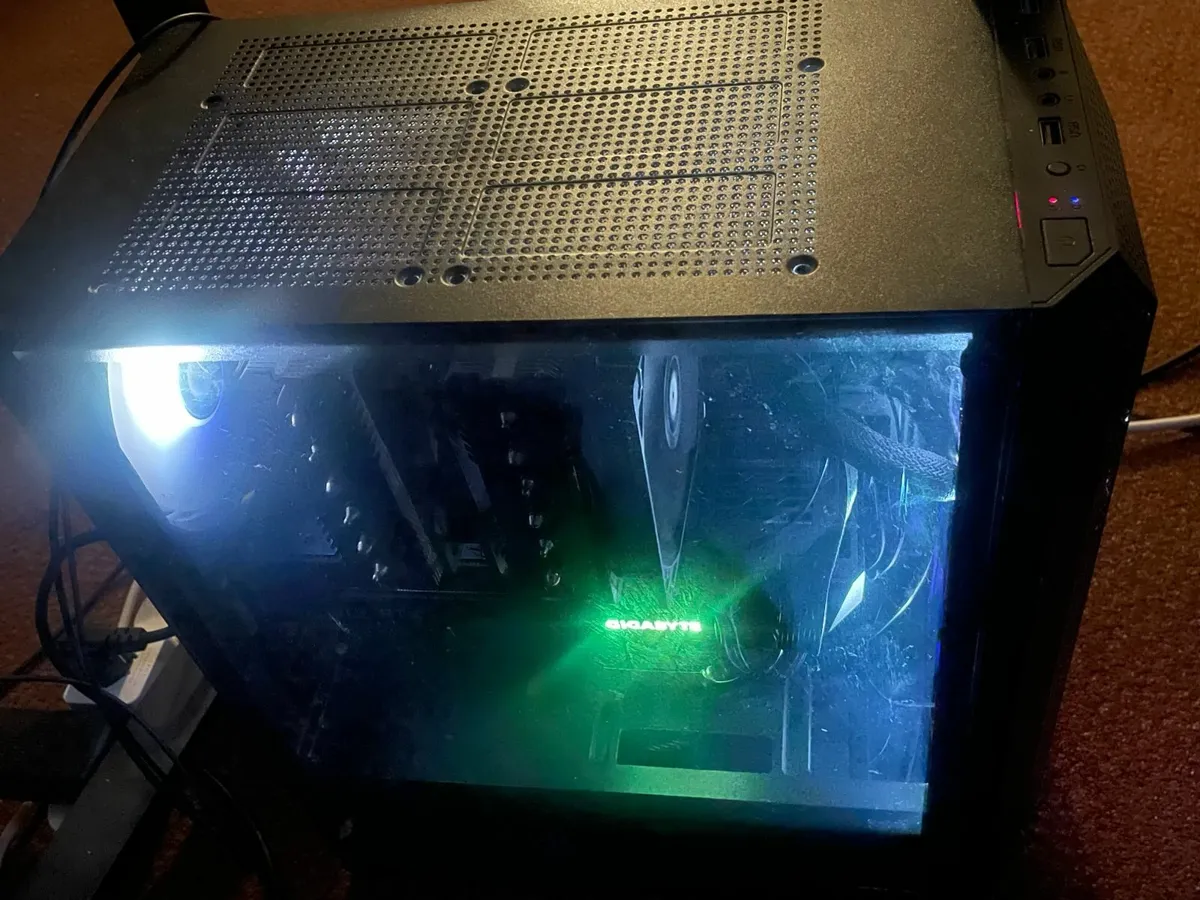 Gaming PC Ryzen 7 5700X/RTX 3070/32GB RAM - Image 1